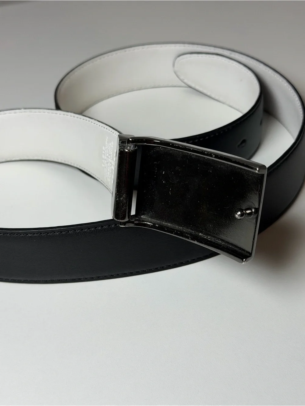 Nike Black and White 34W Leather Belt with Swoosh Buckle Performance Golf